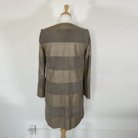 Chris! Long Leather Jacket with Removable Sleeves - Picture 2 of 11